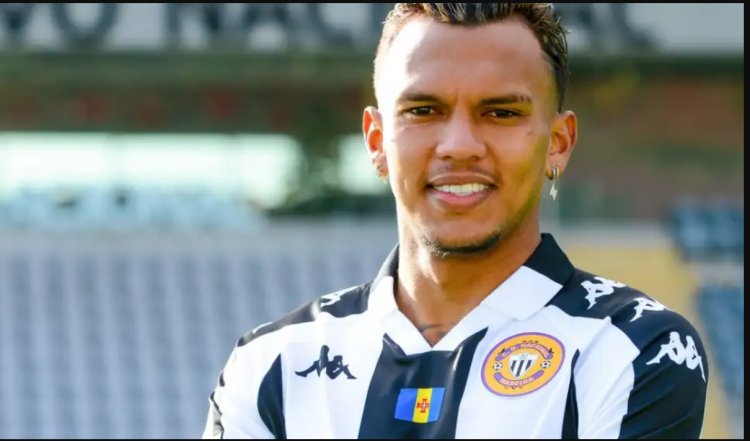 Gabriel Veron é apresentado pelo Nacional, de Portugal